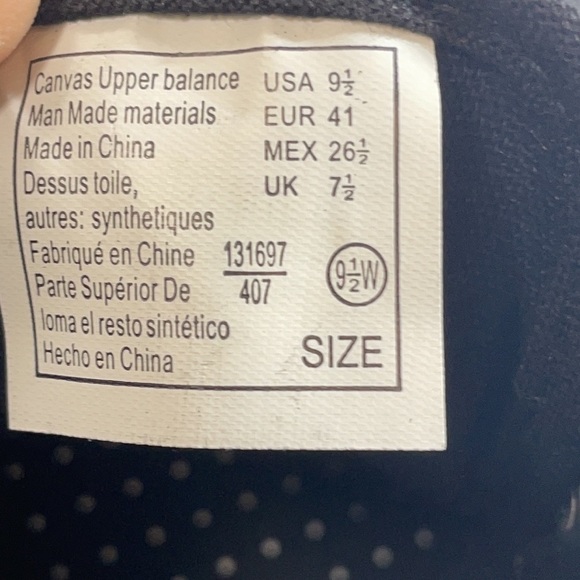 City Sneaks Canvas Lo Black Size 9.5W - Picture 8 of 9